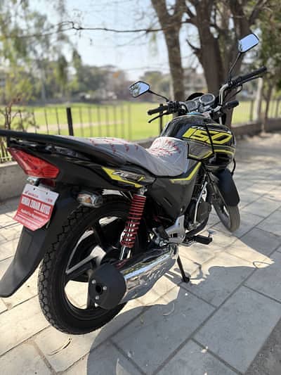 490,000 Honda CB 150F 2026 NEW only 200KM driven