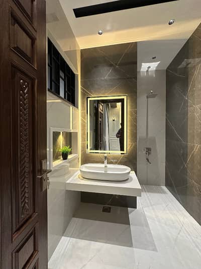 10 Maral upper portion for rent in overseas B