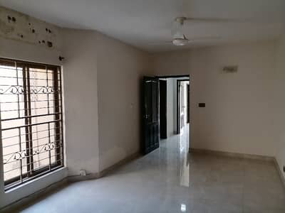 Reserve A Upper Portion Of 10 Marla Now In Punjab Coop Housing Society