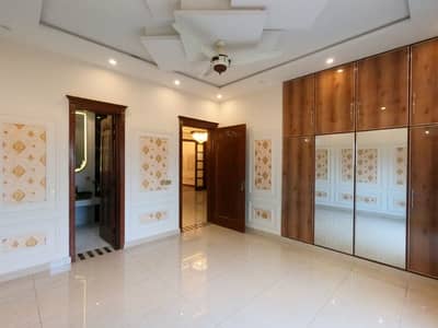 House For sale In Punjab Coop Housing Society