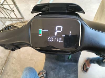 Revoo A11 electric scooter