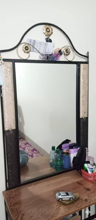 Iron Dressing Table