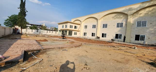 IT Corporate Head Office Building 18000 Sqft Main Road Best Option for Rent