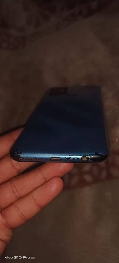 Infinix hot 10 box ha sath good battery timing urgent sale