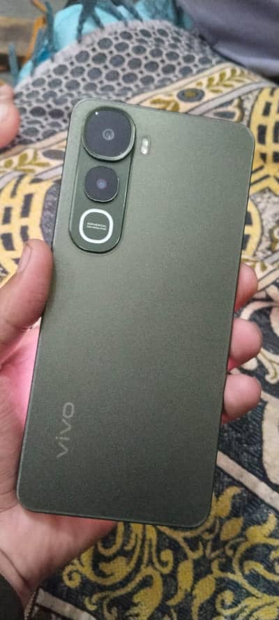 Vivo y400 10/10 0 scrates