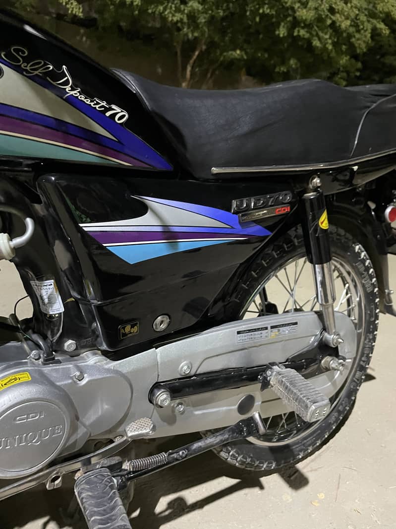 Unique 2008 mint condition 9