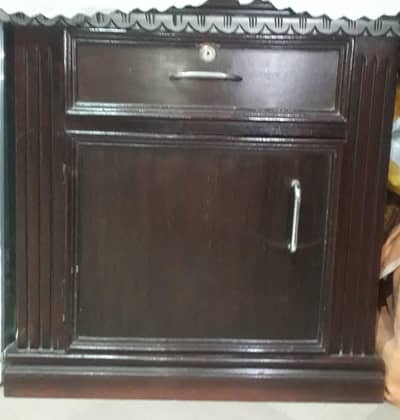 double bed with two side tables