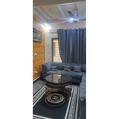 10 Marla Full House Available For Rent