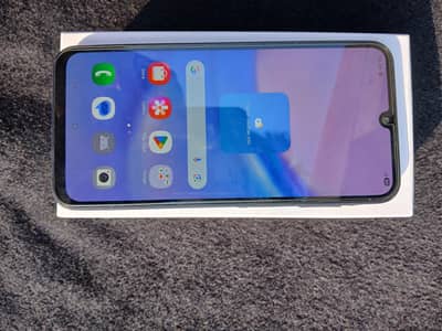 Samsung A15 8g 256gb almost brand new ladies used with box