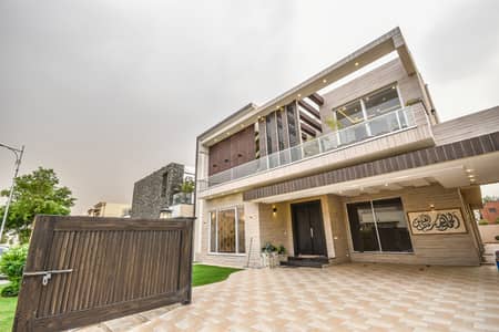 Most Beautiful 10 Marla Stylish Villa Came For Rent In Phase 4