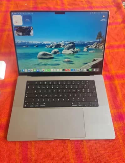 MacBook pro 16inch M1  16gb ram 1tb uk mode macl