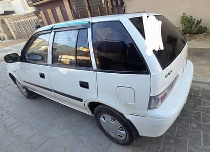 Suzuki Cultus 2015 (White)