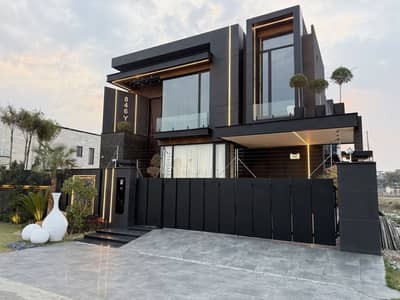 1 KANAL LUXURY FURNISHED HOUSE FOR SALE NEAR GOlF Curse