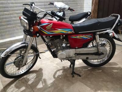 Honda 125 model 17/18 bio metric on the spot