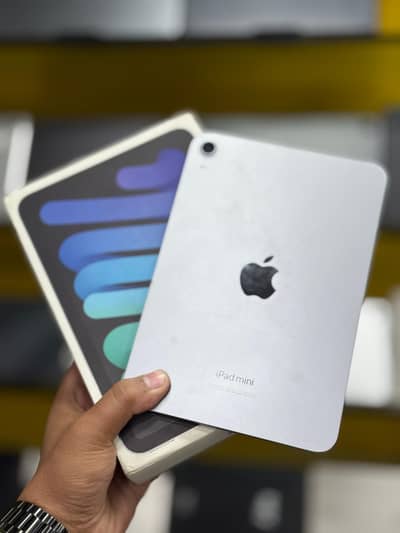 Ipad mini 7 (256 GB) 95 battery  health with original charger and bo