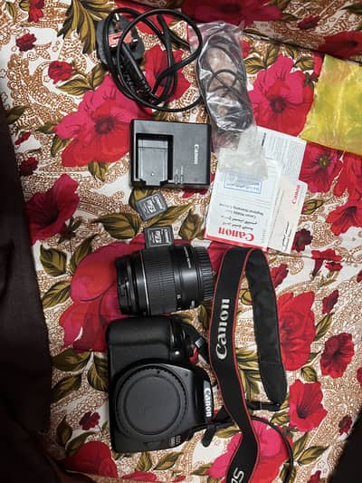 DSLR- Canon D1300 18-55mm