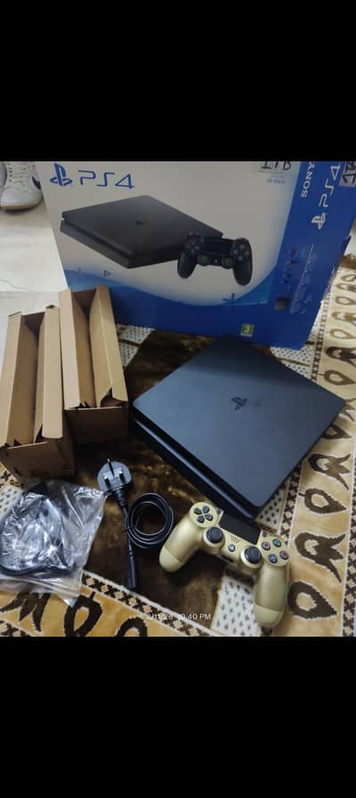 PS4 slim 1tb jailbreak | complete box | 10/10 condition