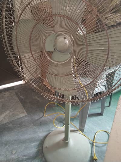 Padestal Fan in working condition
