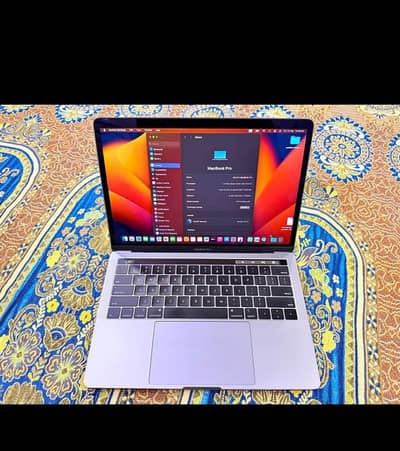 MAC BOOK PRO 2019 ALL OK 10/10 CONDITION