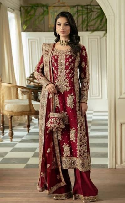 maroon suit only use 1 hour. new price. 22k but this 18k