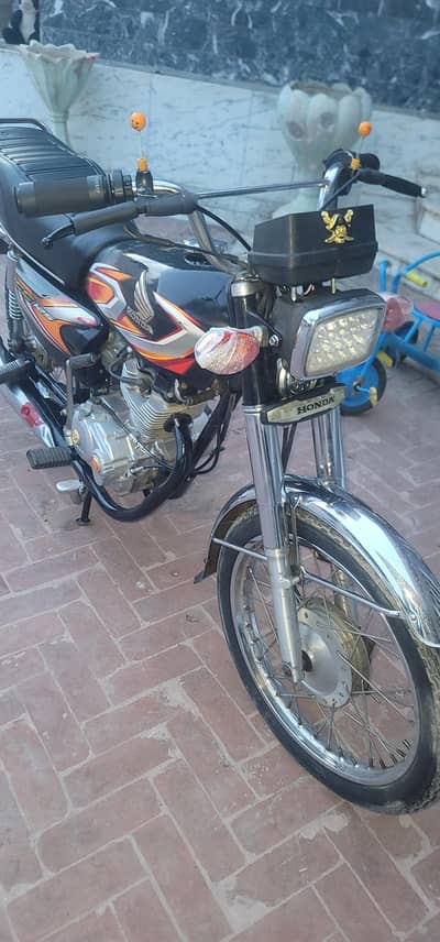 Salling Honda 125cg brand new