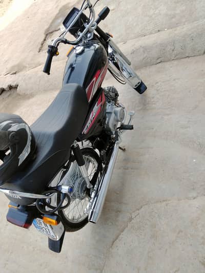 CD 70 red colour 10/10 condition