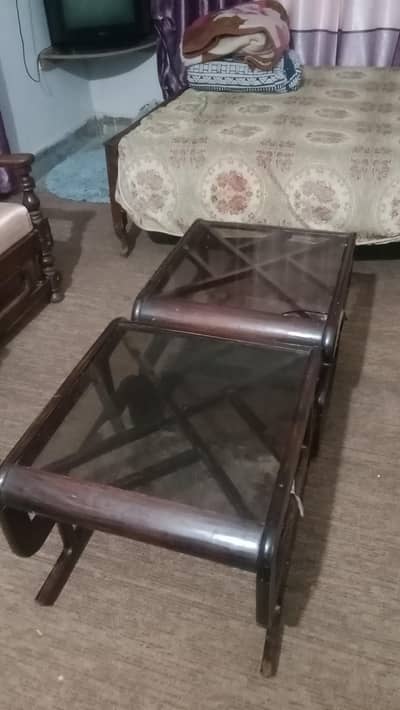 centre table with two side tables