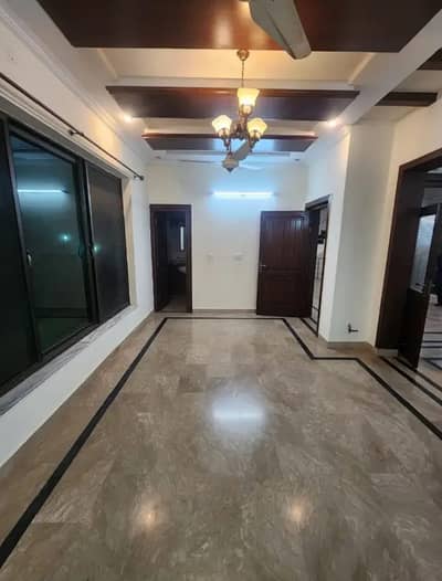 Full House Available For Rent In G11