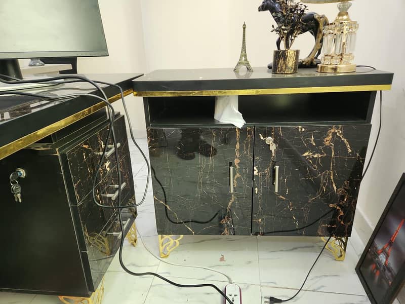 Executive Table L Shape Table New Look 3