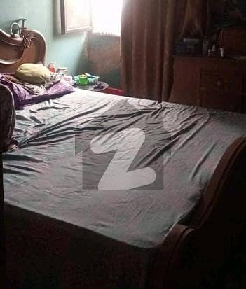 Gulistan-e-Jauhar - Block 20 Flat Sized 700 Square Feet