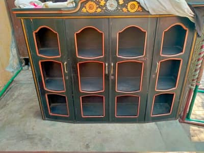 urgent sale Shocase  ky mirror nai hain bs baki a kar checkr kar lain