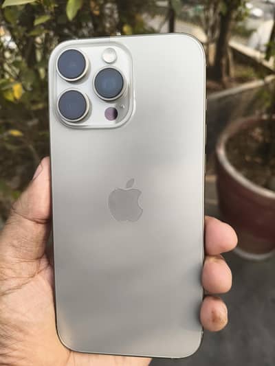 IPhone 16 Pro Max JV 100% Health