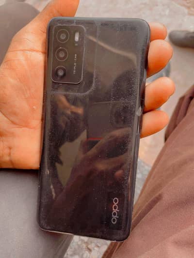 mobile ol okay with box Ram 3 32 chargi sat condition ol okay with box