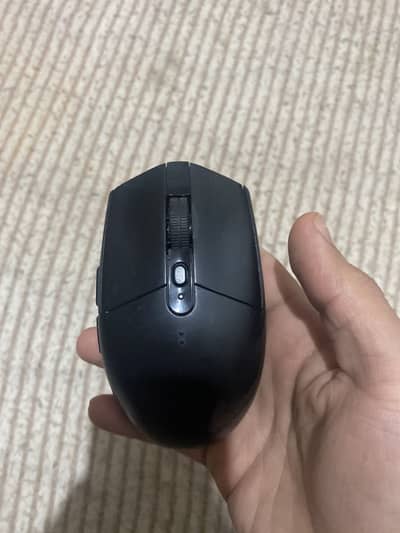 Lagitech G305 10 by 10 condition wireless