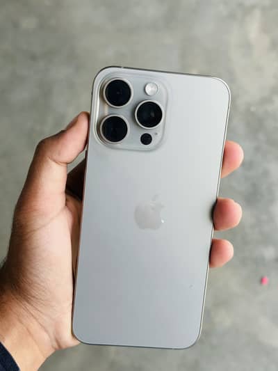 iPhone 15 Pro Max Waterpack Condition 10/10 Battery Health 97%