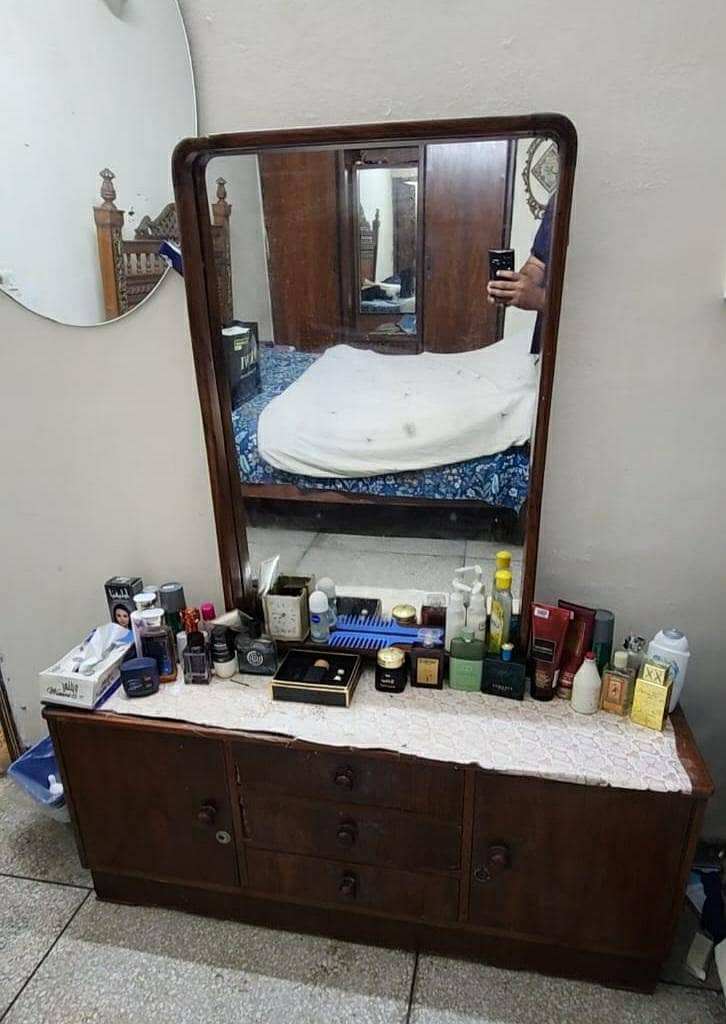 lockers Dressing table with two side table 5