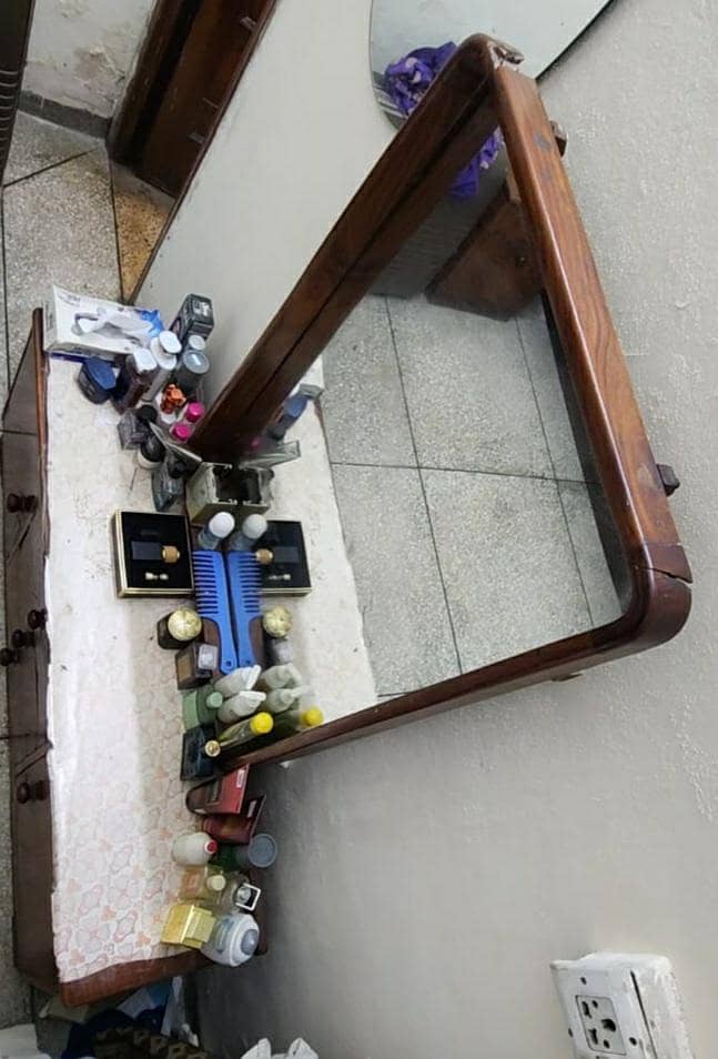 lockers Dressing table with two side table 6