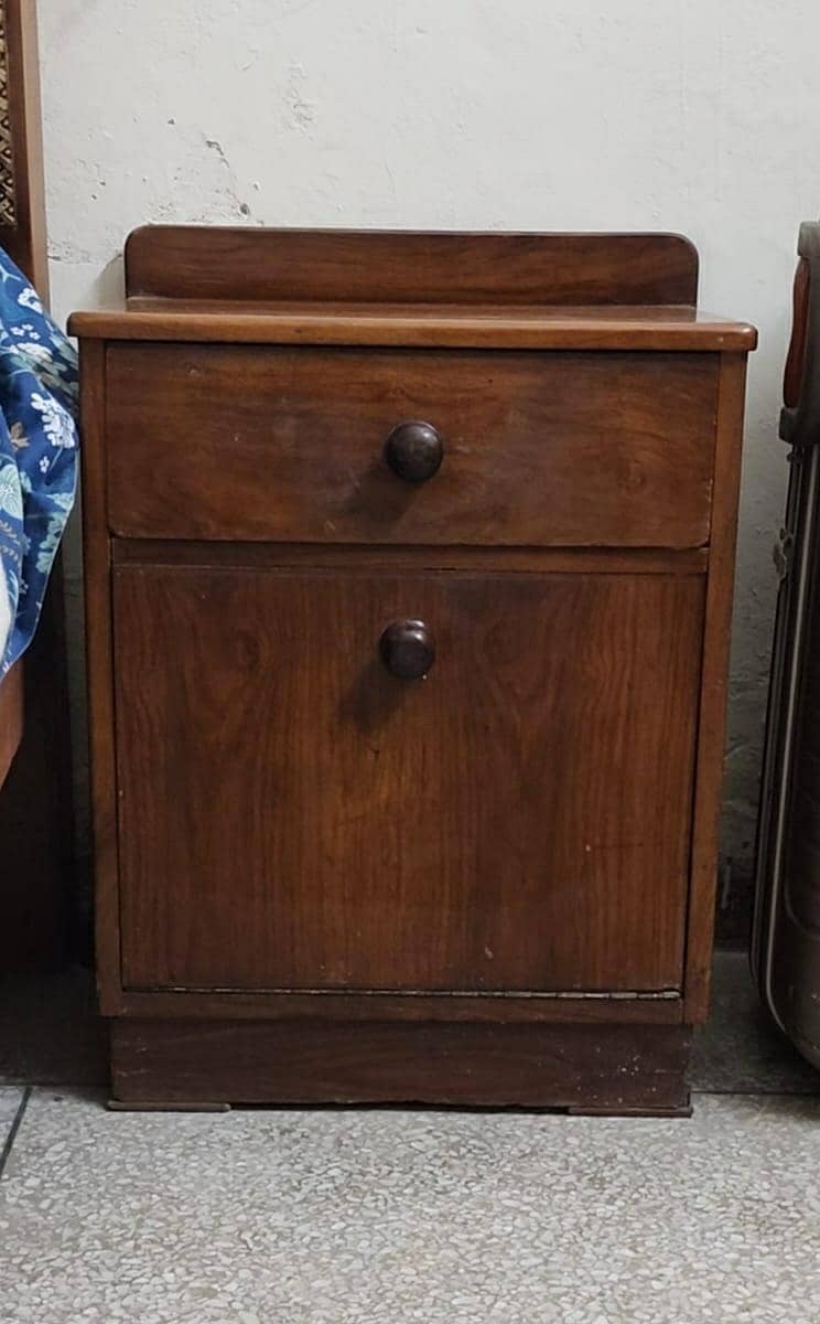 lockers Dressing table with two side table 8