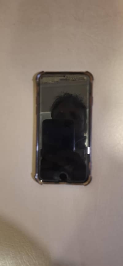 Iphone SE 2020  used  non Pta Battery health 90% hai