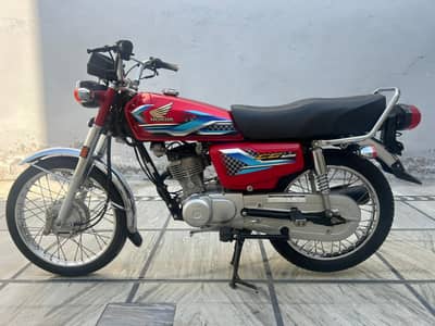 03189712870 . . Honda 125 CG