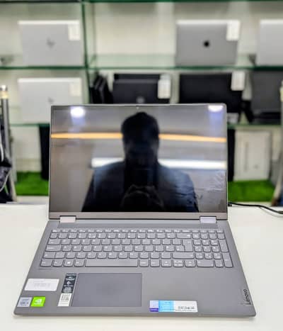 lenovo ideapad flex 5 core i5 10th 8/256GB 2gb nvida mx330