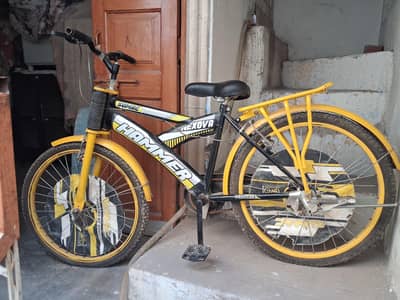 Aoa excellent condition very little use only few days