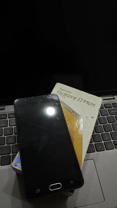 Samsung galaxy J7MAX