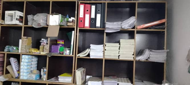 4 shelves