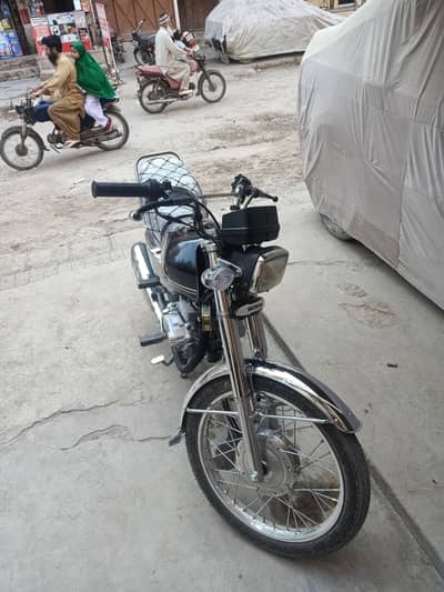 new condition hai bilkul hyd num ha