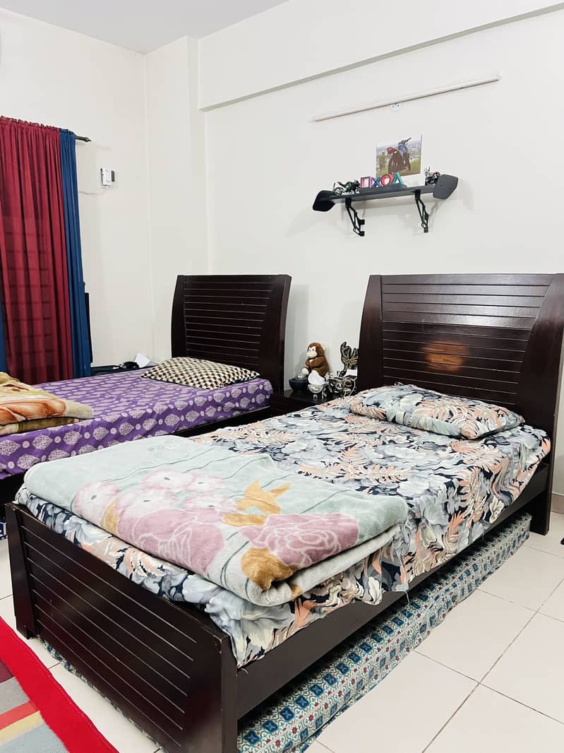 2 single bed with dressing table 6