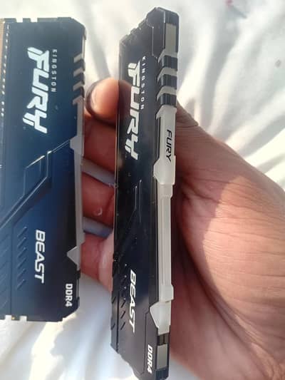 Kingston fury beast rgb ram 16gb 8x2 3200 mhz open box