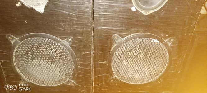 on 10 inch china speakers with box