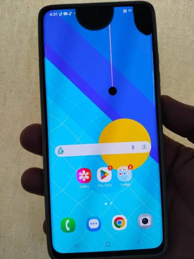 فرنٹ کیمرے میں ڈستا ہے باقی موبائل اپ کے سامنے ہے بیک ڈیمج ہے