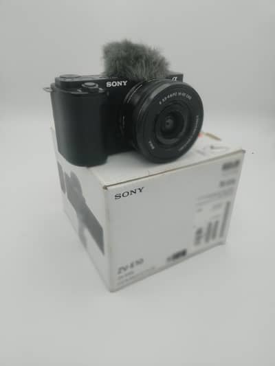 sony zv e10 complete box with other production gadgets